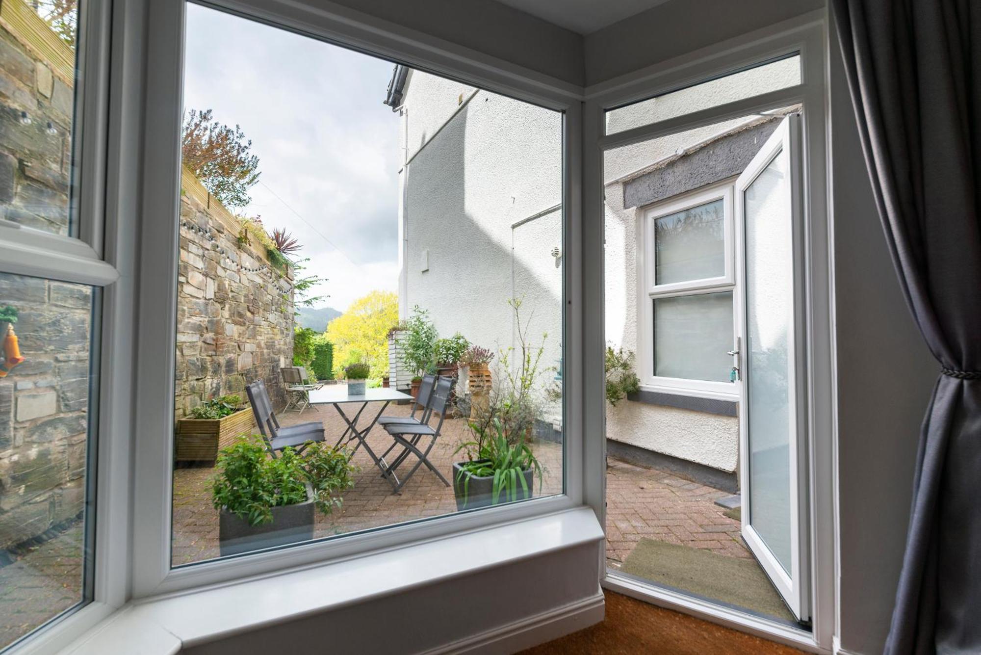 בטווס אי קואד Aberconwy House B&B מראה חיצוני תמונה